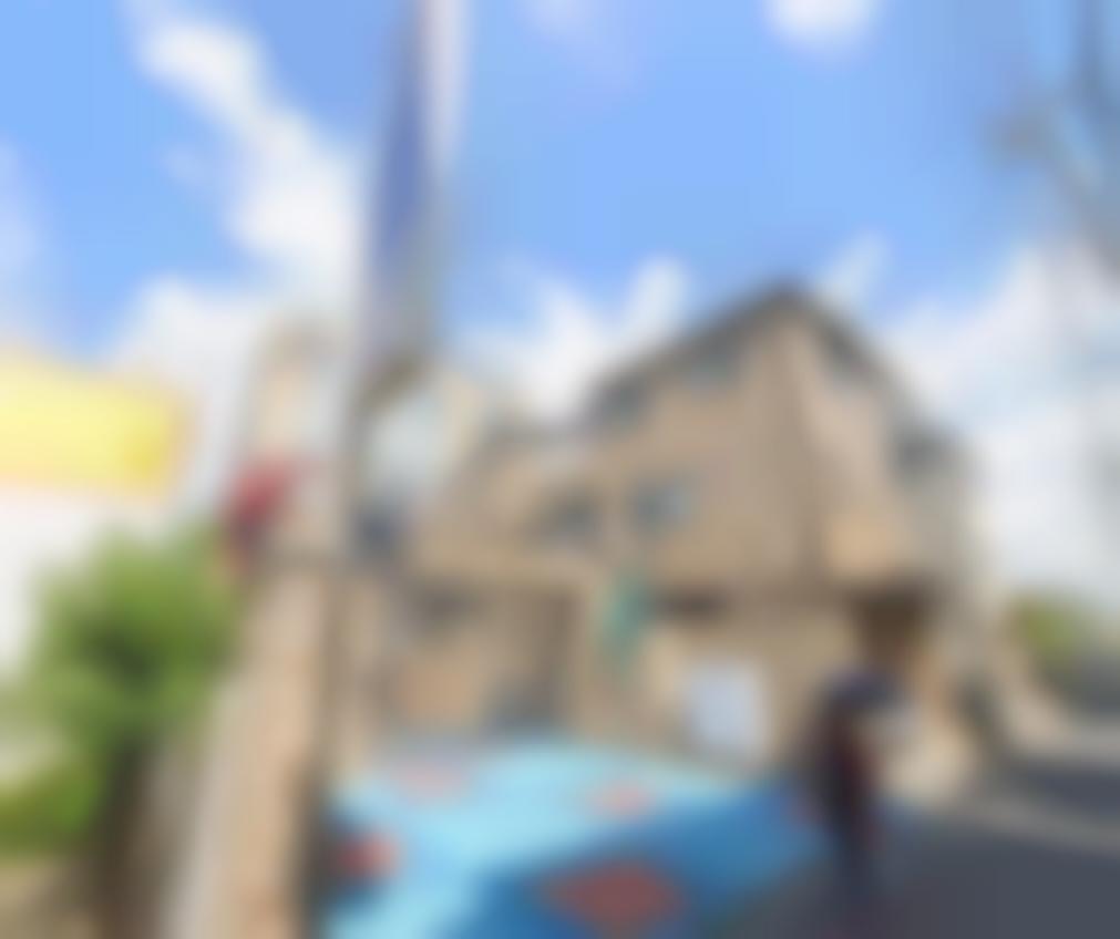 自己使用可能★居宅・プール付き！一棟売りビル